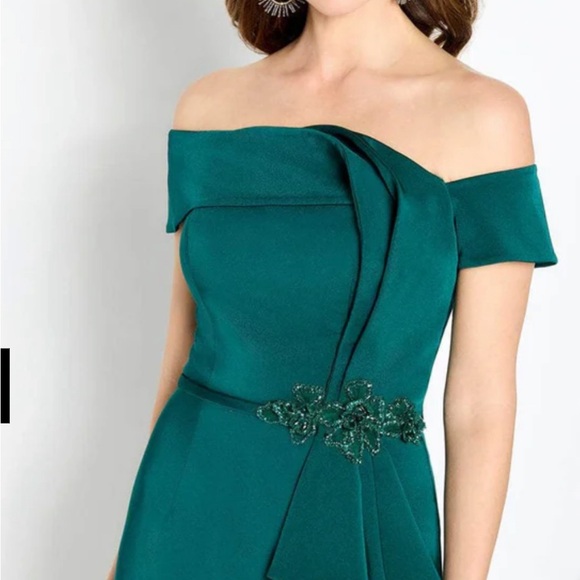 Stunning beautiful dress! - Picture 1 of 6